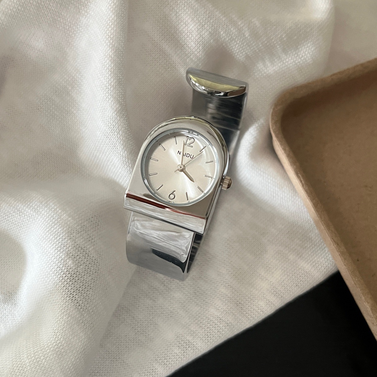 Reloj de Pulsera Dorado Nuevo  - Luxury Watch Levels reseña y precio