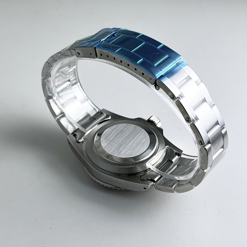 Reloj de 39 mm con Carcasa Red - Diver Watch 300M reseña y precio
